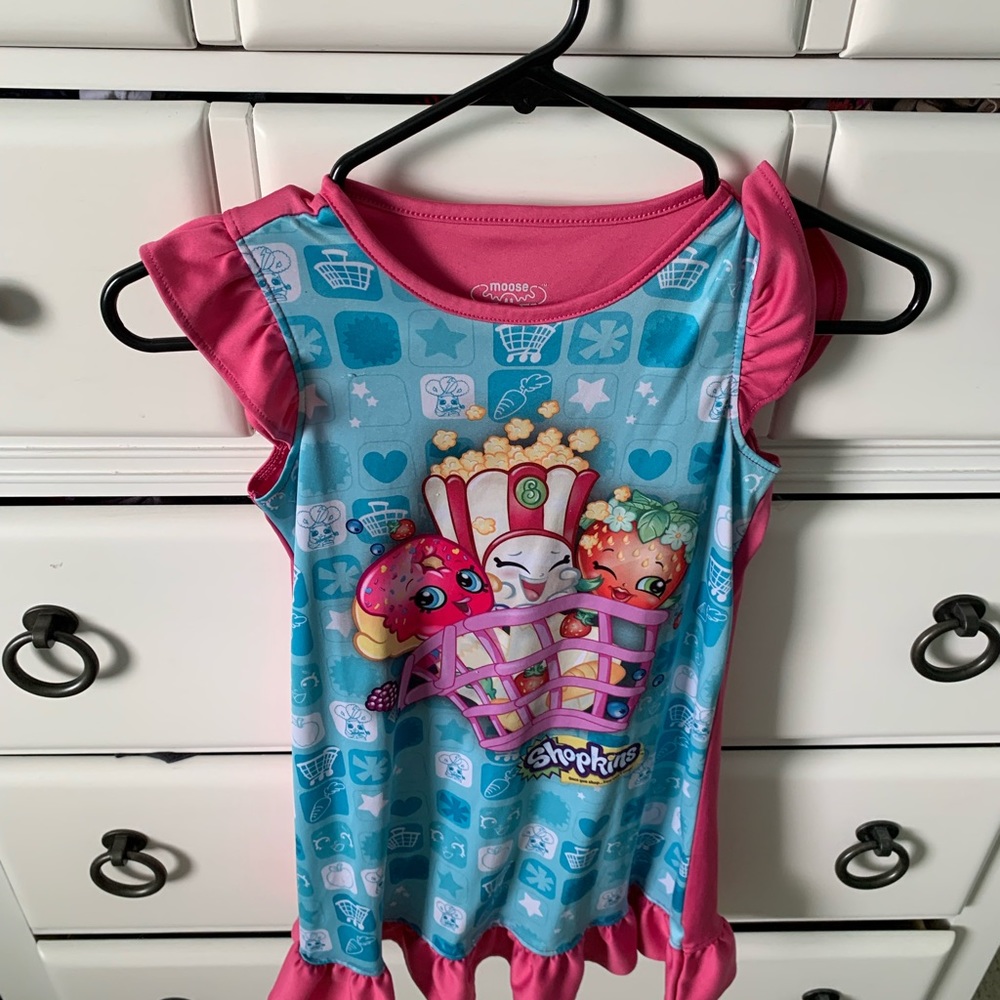 Shopkins size 7/8 nightgown!